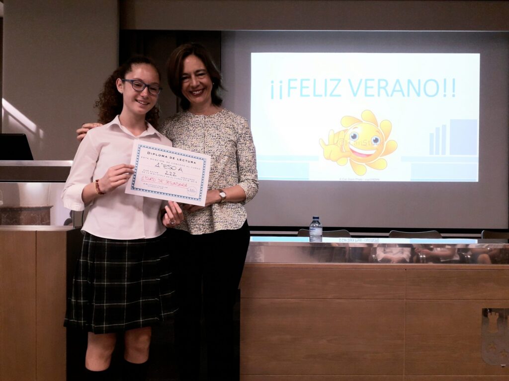 ENTREGA DIPLOMAS LECTORES