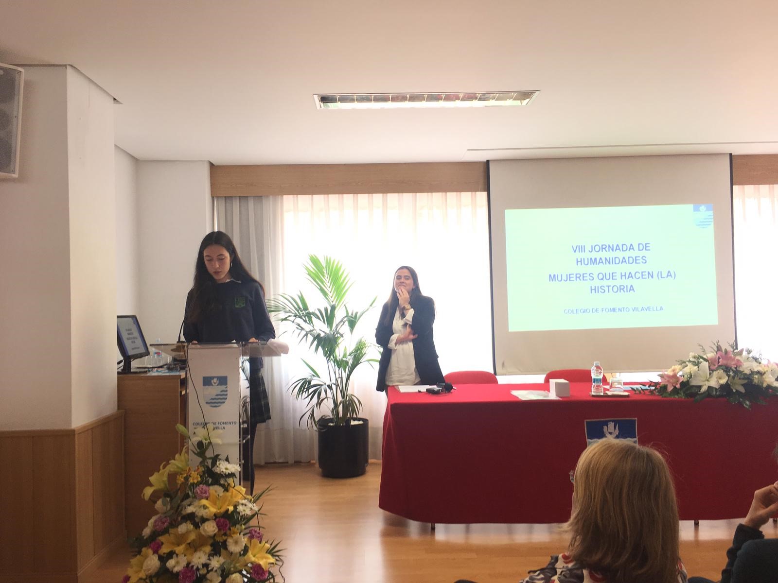 Primer Premio en la VIII Jornada de Humanidades: Mujeres que hacen (la) historia